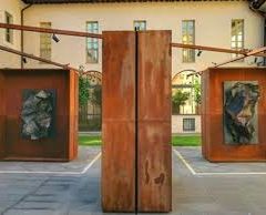 Galleria d’Arte Moderna, Roma. “Le tute e l’acciaio”, installazione di Antonio Fraddosio (dedicata agli operai di Taranto, sino al 3 marzo)