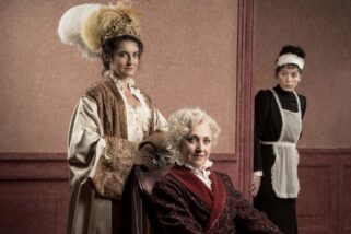 Una formidabile triade al femminile nell’ironica commedia di David Mamet. In scena al Teatro Stabile di Catania